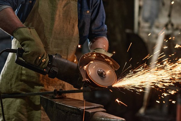 Meuleuse Makita : nos conseils pour un choix judicieux