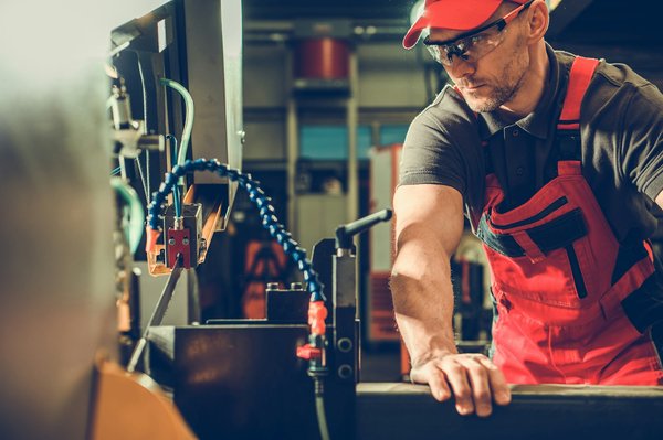 Guide d'utilisation d'une coupe tube cuivre à avance rapide 6-67 mm CT 67